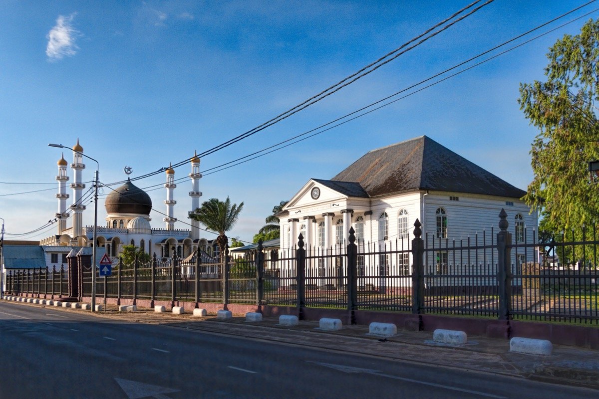 Edificios religiosos del centro de Paramaribo